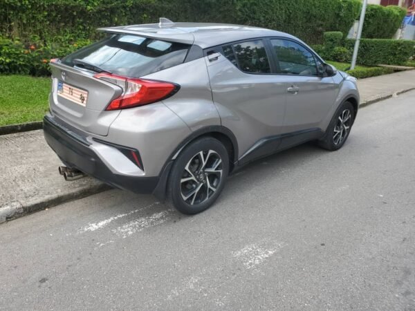 TOYOTA C-HR - Image 3